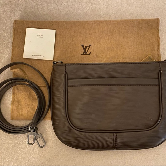Louis Vuitton Salvanga Epi Leather Crossbody Clutch bag - Picture 2 of 13